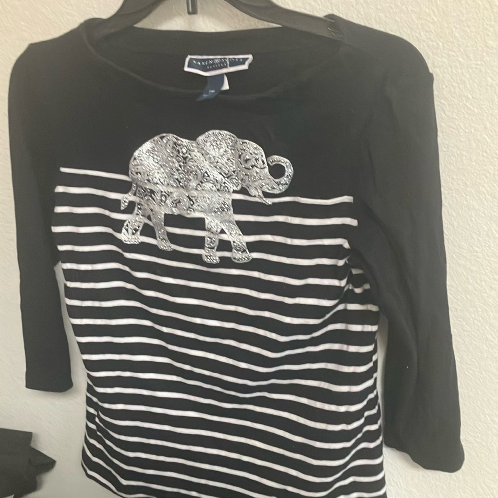 FINAL MARKDOWN Detailed Karen Scott top petite medium
